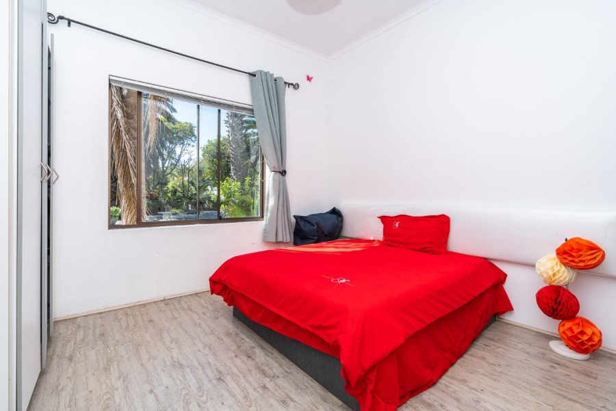 6 Bedroom Property for Sale in Welgelegen Western Cape